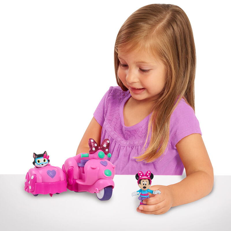 Assortimento di veicoli e personaggi di Minnie Mouse della Disney