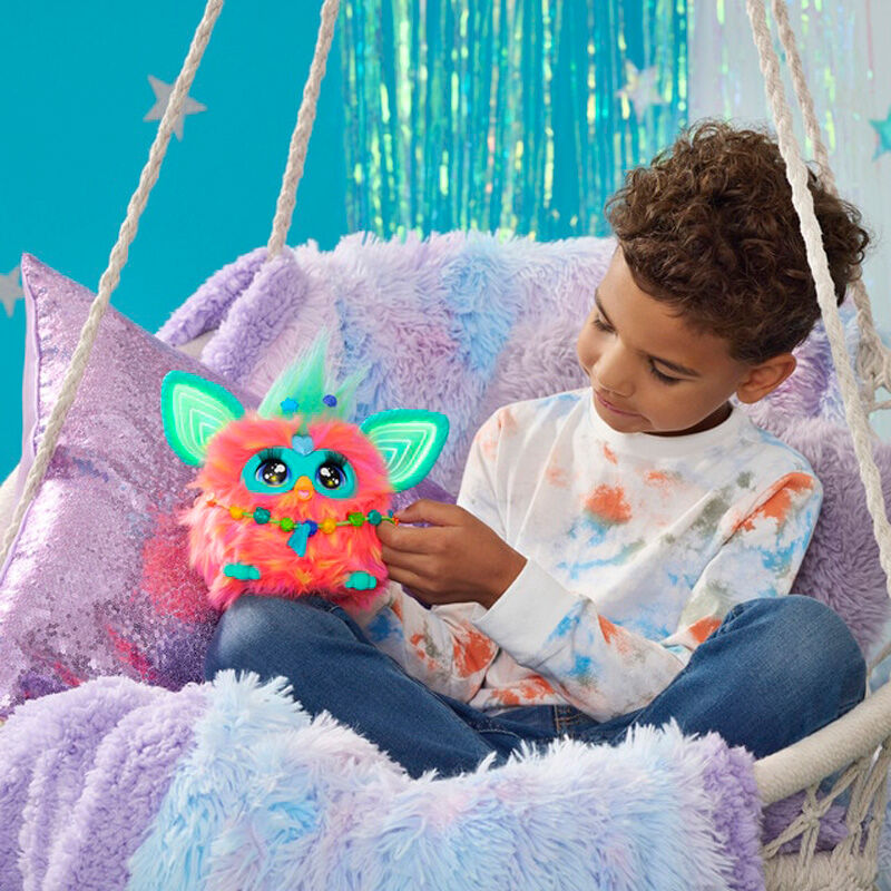 Interaktywna lalka Furby (hiszpański)