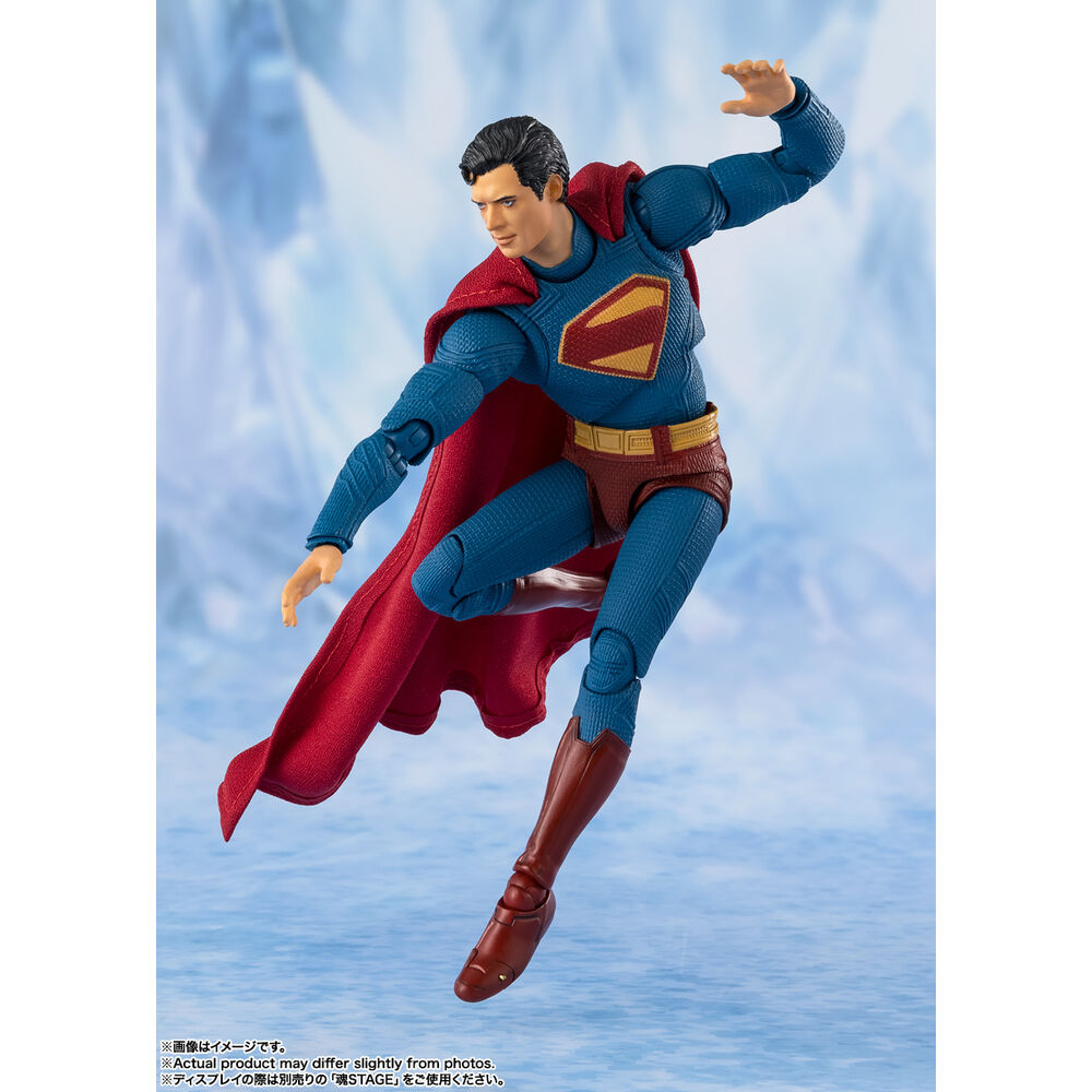 S H Figuarts Superman 2025 Figur DC Comics 16 cm