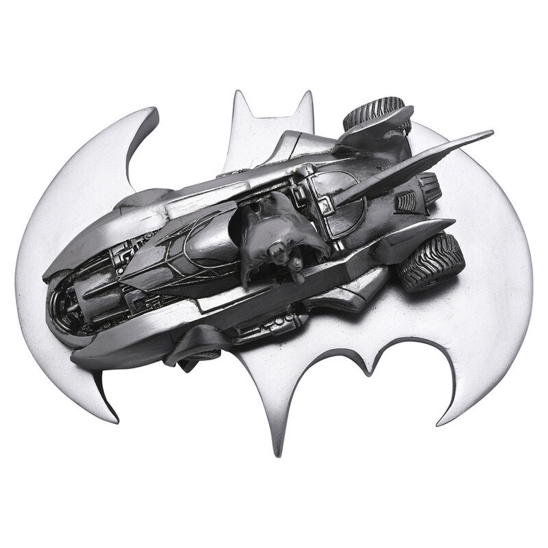 Figura do Batmóvel e Batman da DC Comics