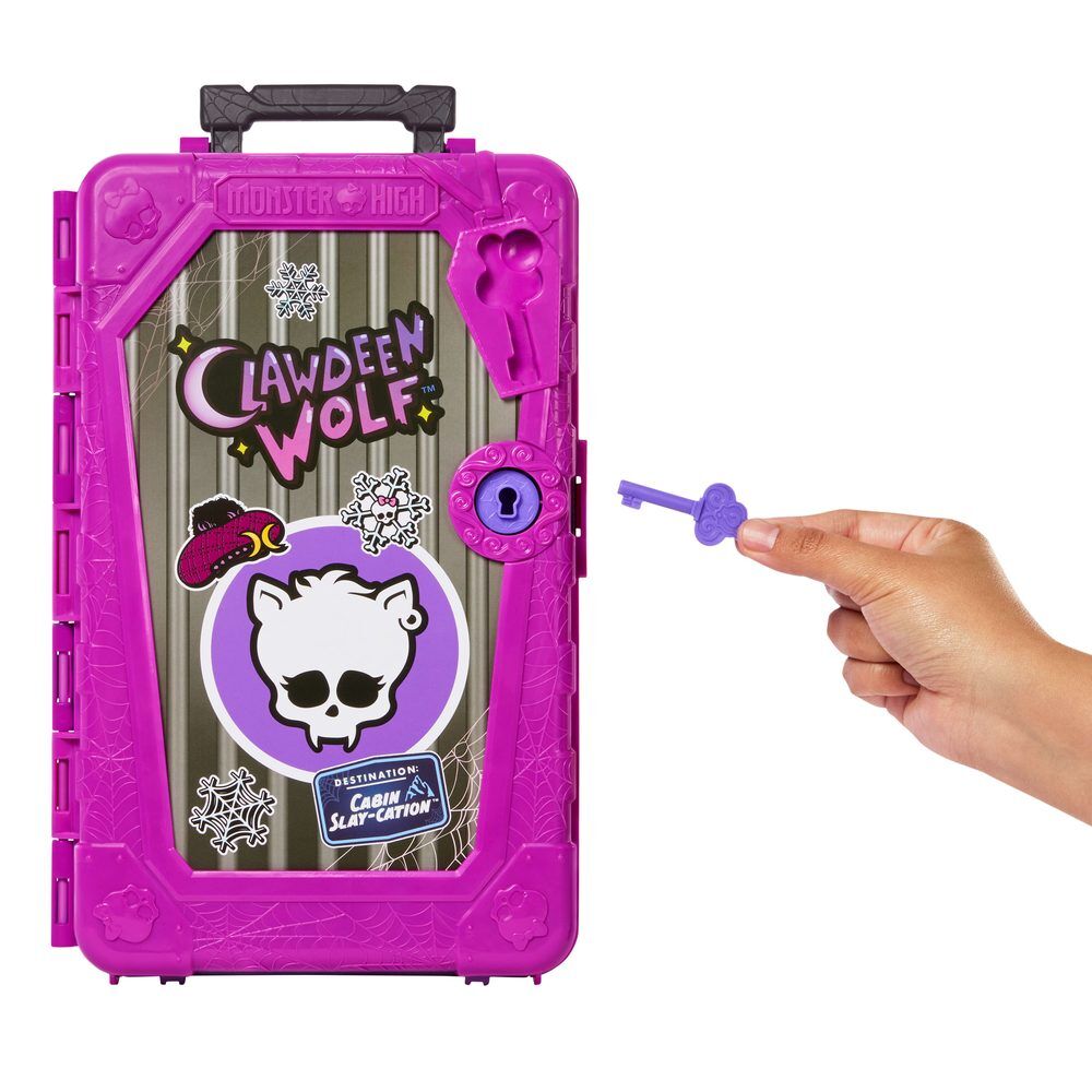 Clawdeen Wolf Doll and Skulltimate Secrets Wardrobe from Monster High