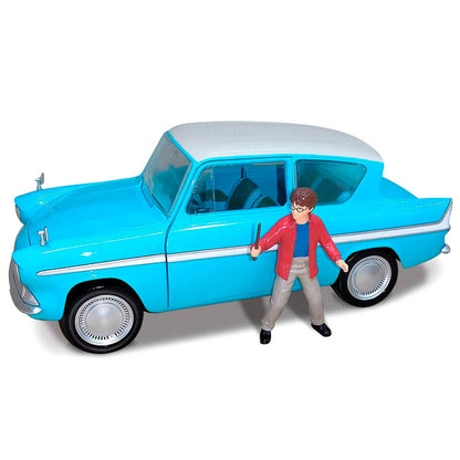 Figurka z blistra Harry + samochód Ford Anglia Harry Potter