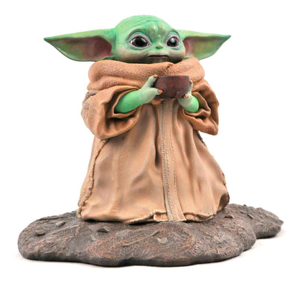 Statue Star Wars  The Child Soup  de la collection Premier 17 cm inspirée du Mandalorien.