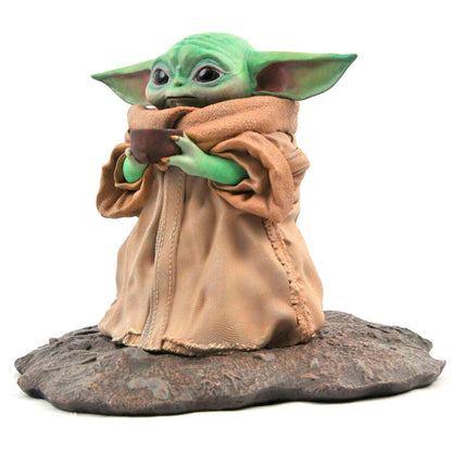 Statue Star Wars  The Child Soup  de la collection Premier 17 cm inspirée du Mandalorien.