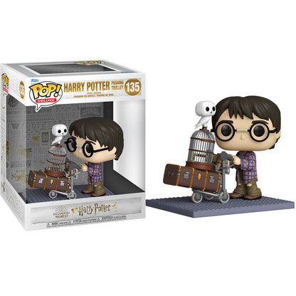 Figura POP de Harry empujando un carrito con motivo del aniversario de Harry Potter