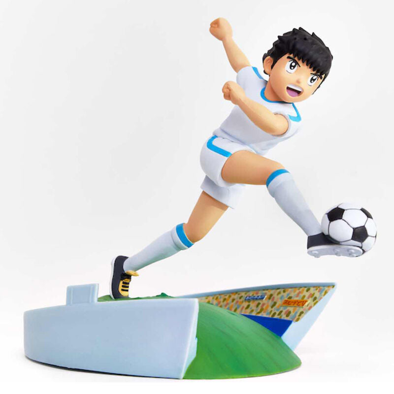 captain oliver atom figure from the captain tsubasa anime series (oliver and benji)  16cm