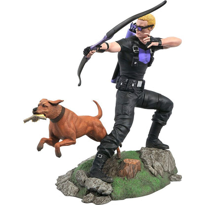 Diorama Statue Hawkeye + Hund Marvel Gallery Comic 23 cm