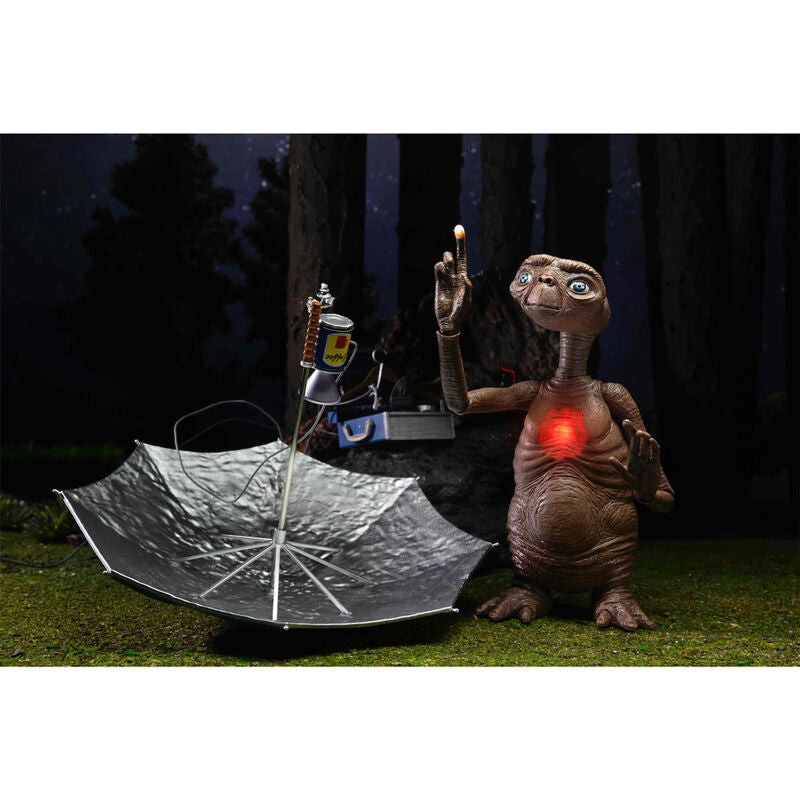 Ultimate Deluxe E.T Figure 40th Anniversary E.T The Extraterrestrial 12cm