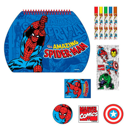 Kolorowanka na przybory piśmiennicze Marvel