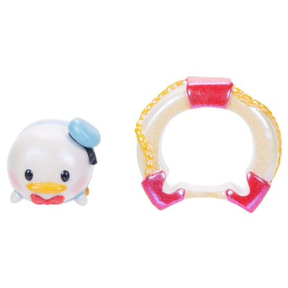 Enveloppe surprise contenant une figurine Disney Tsum Tsum à finition spéciale (modèles assortis).