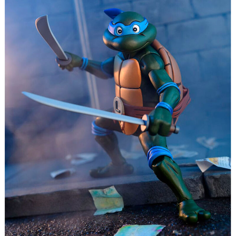 Action figure definitiva delle Tartarughe Ninja di Leonardo Comics alta 18 cm