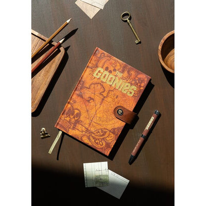 Premium Notizbuch im A5 Format + Goonies Projektorstift