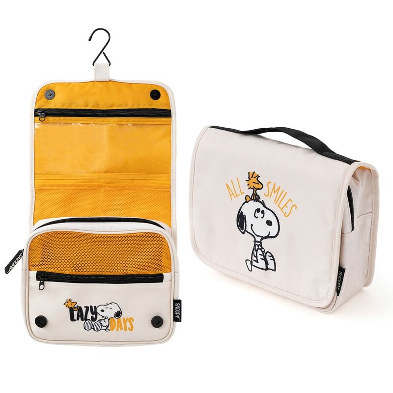 snoopy travel toiletry bag