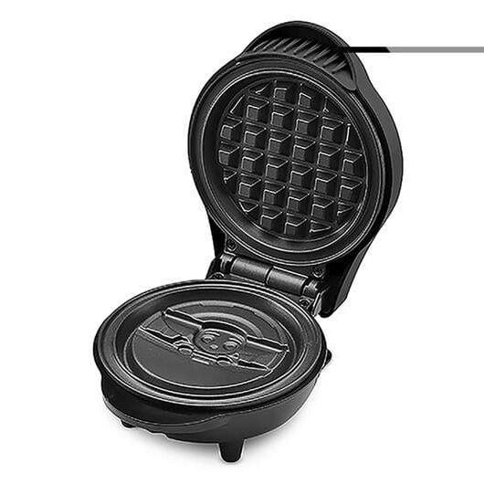 Star Wars The Mandalorian Mini Waffle Maker