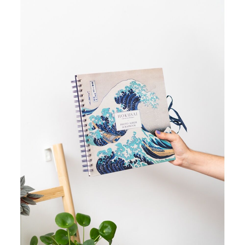 Fotoalbum „Die große Welle vor Kanagawa“ von Hokusai