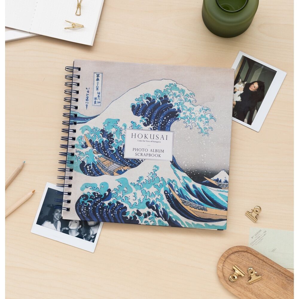 Fotoalbum „Die große Welle vor Kanagawa“ von Hokusai