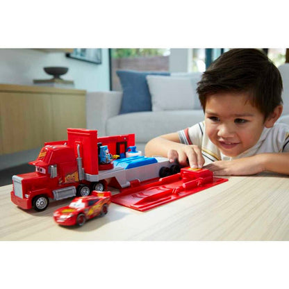 Transformujący samochód ciężarowy Mack Disney Cars
