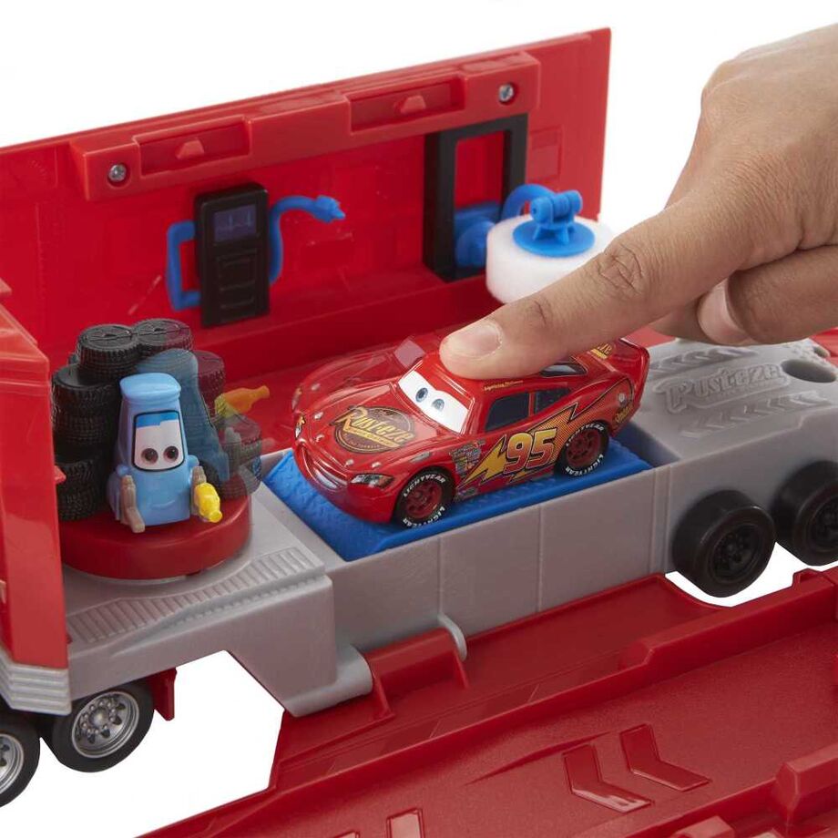 Transformujący samochód ciężarowy Mack Disney Cars