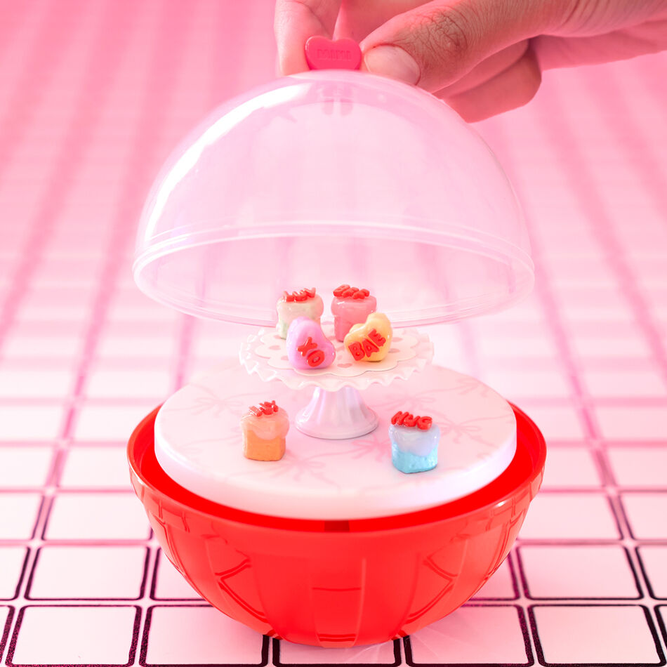 Miniverse Make it Mini Love Surprise Capsule Assorted