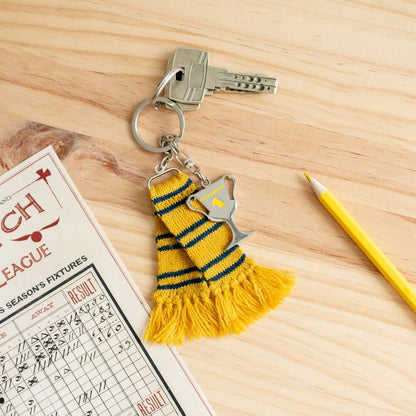 Chaveiro com cachecol da Lufa-Lufa de Harry Potter