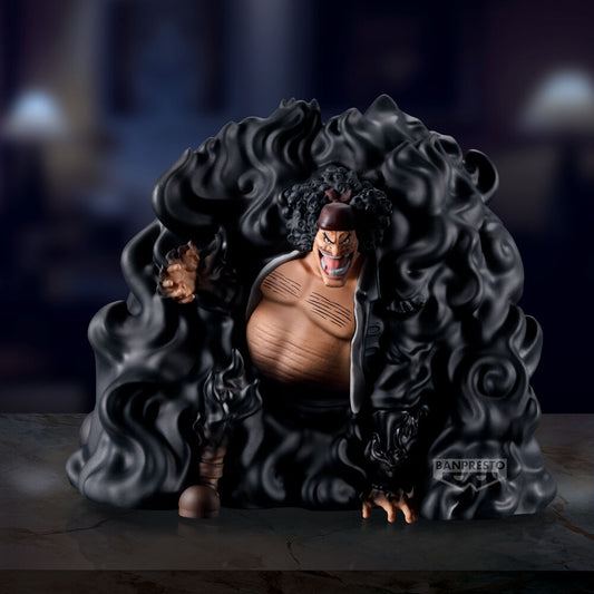 Figurine Marshall D. Teach Trou Noir One Piece 15 cm