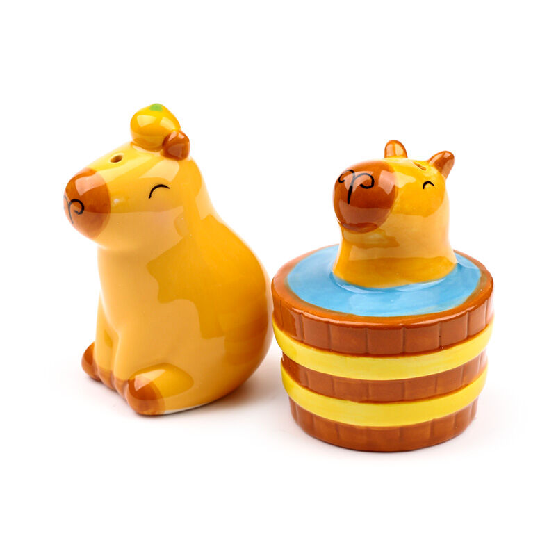 Conjunto de saleiro e pimenteiro Capivara