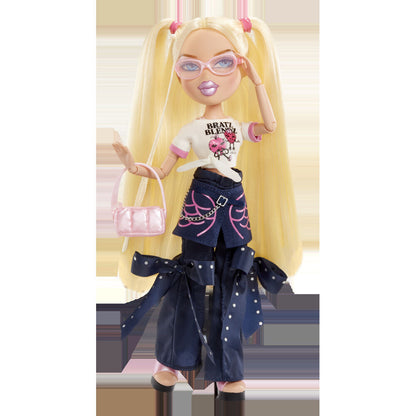 Boneca Cloe + Camiseta Bratz Estilosa