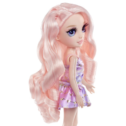 Bella minha boneca Rainbow High com estilo fashion
