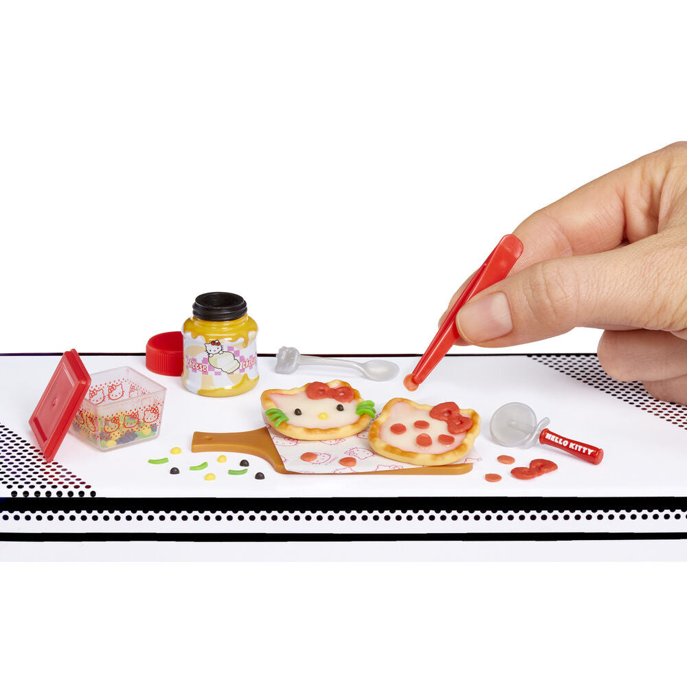 Miniverse Make It Mini Hello Kitty Series 2 Surprise Capsule Assortment