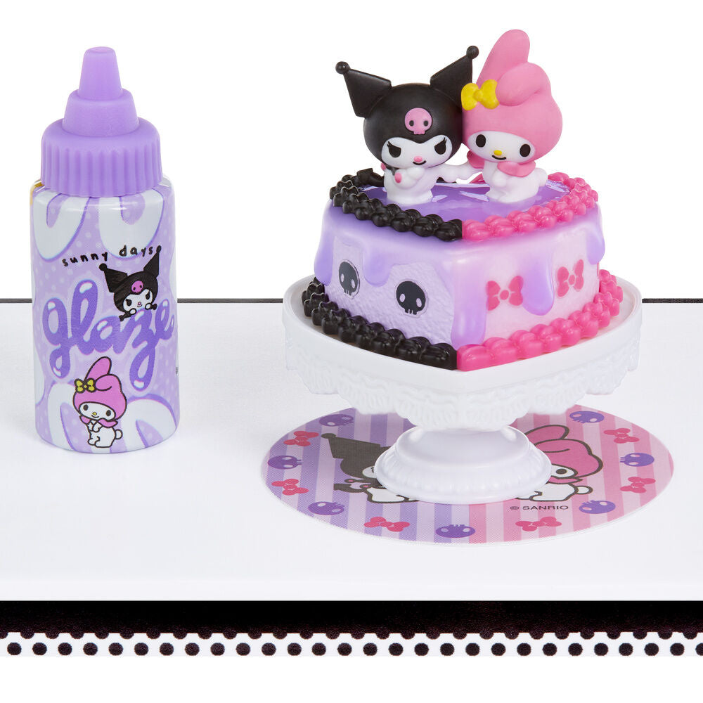 Miniverse Make It Mini Hello Kitty Series 2 Surprise Capsule Assortment