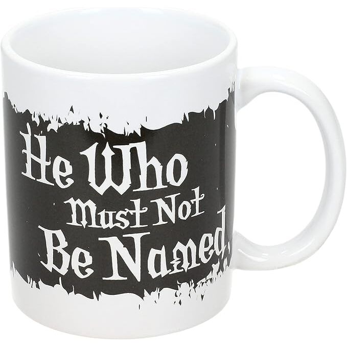 Caneca "Aquele Que Deve Ser Chamado Harry Potter"