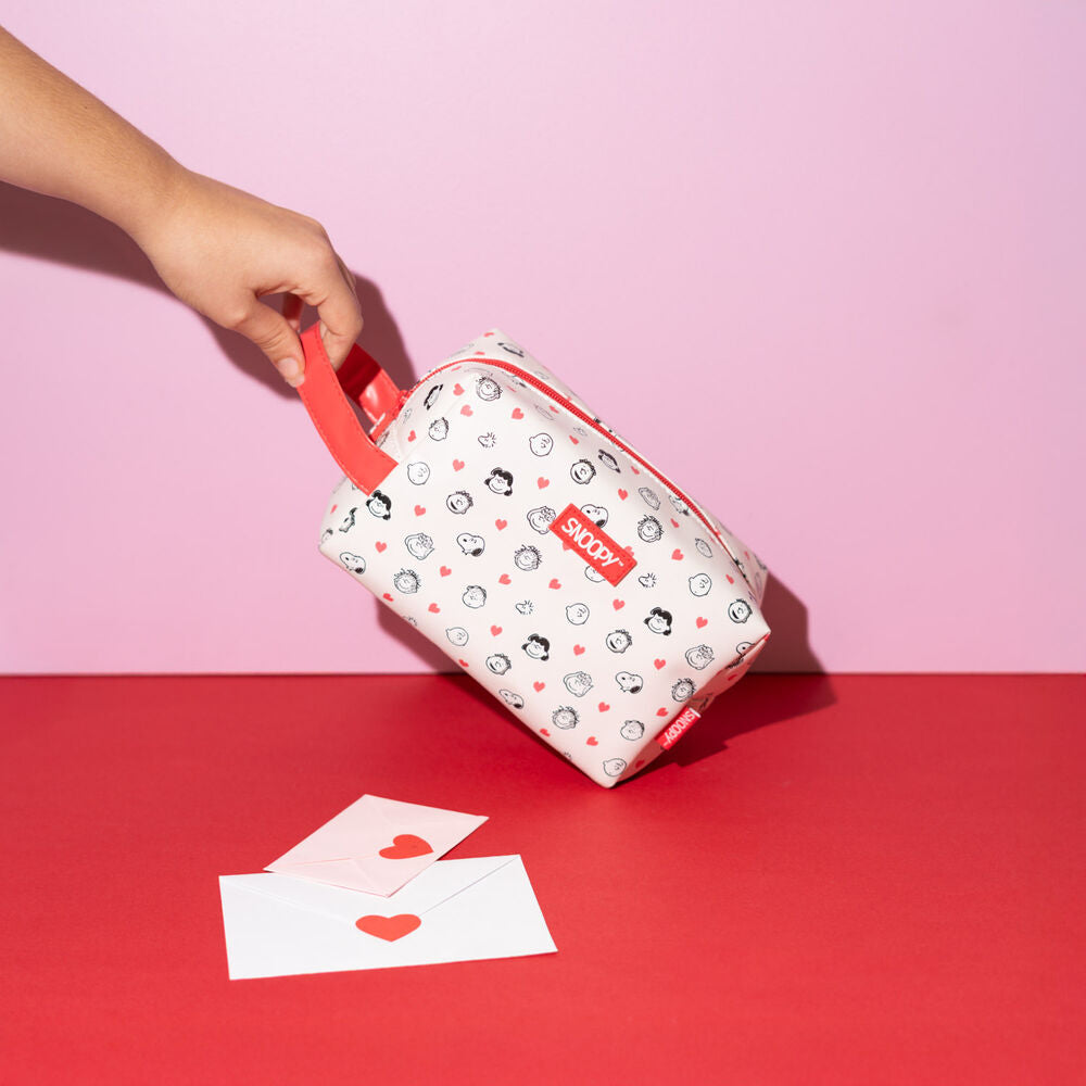 Snoopy Peanuts Toiletry Bag