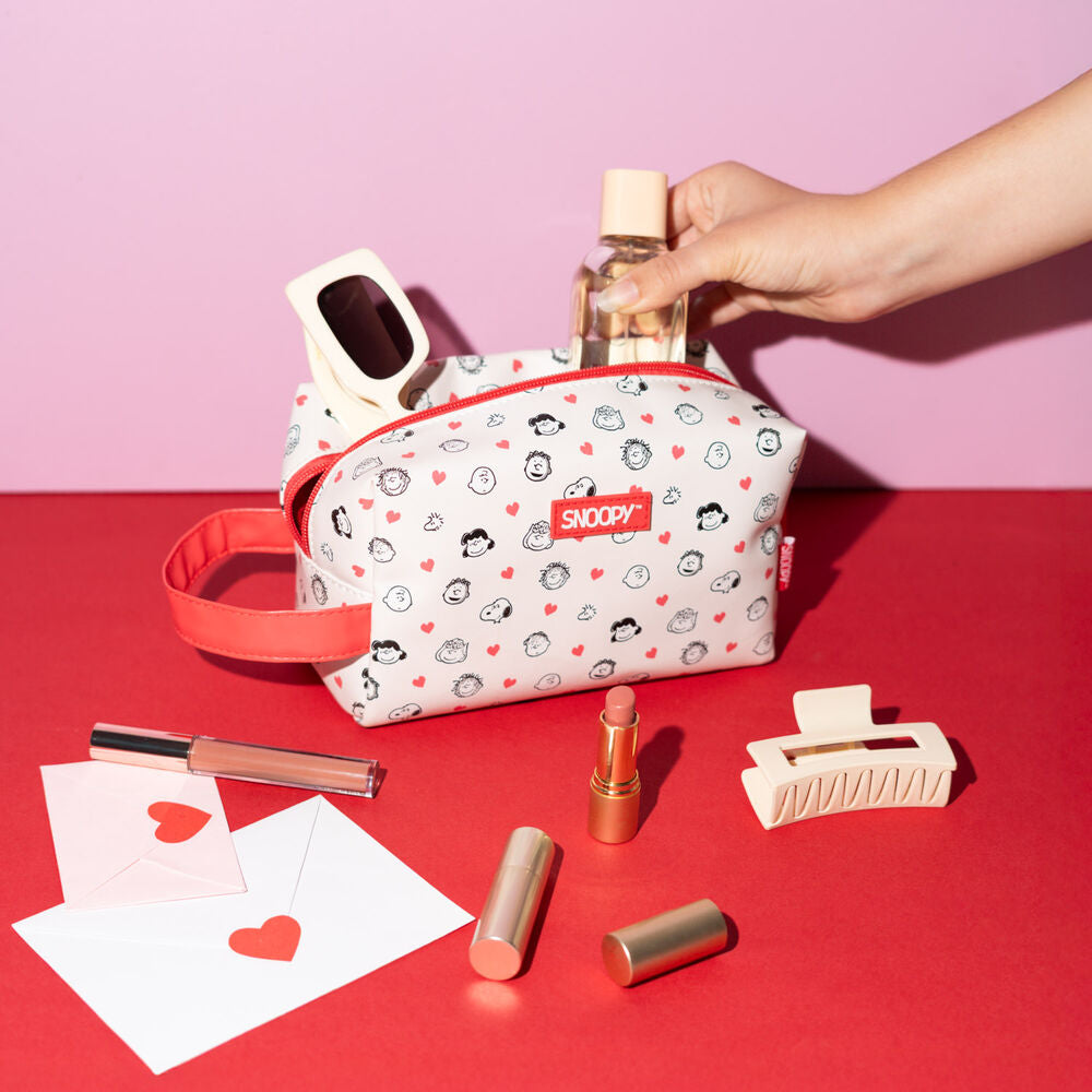 Snoopy Peanuts Toiletry Bag