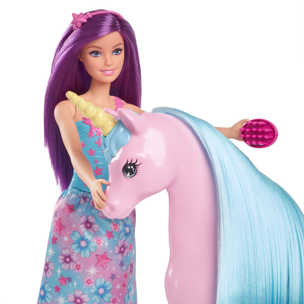 Lalka Barbie i jej jednorożec