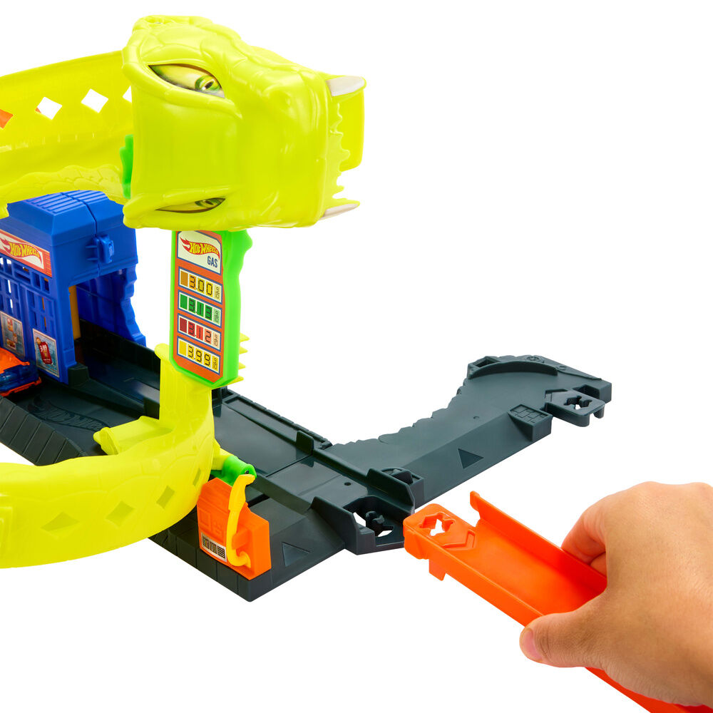 Hot Wheels City Track Snake Spiral Attack