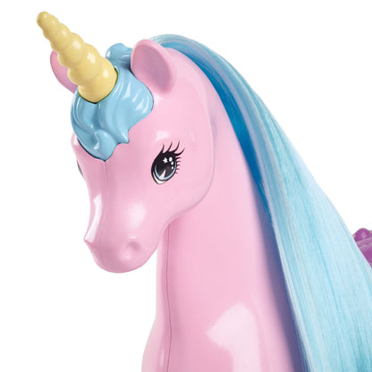 Lalka Barbie i jej jednorożec