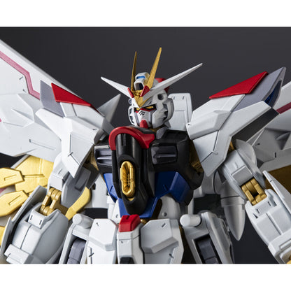 Action figure Mighty Strike Freedom Gundam Universe 15 cm