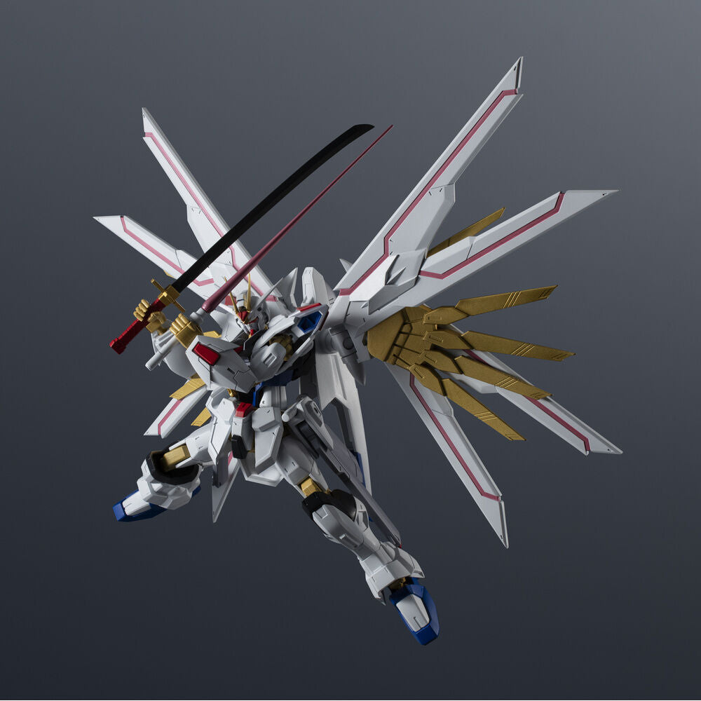 Action figure Mighty Strike Freedom Gundam Universe 15 cm