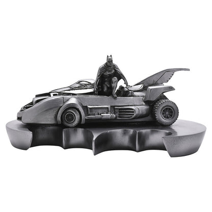 Figura do Batmóvel e Batman da DC Comics