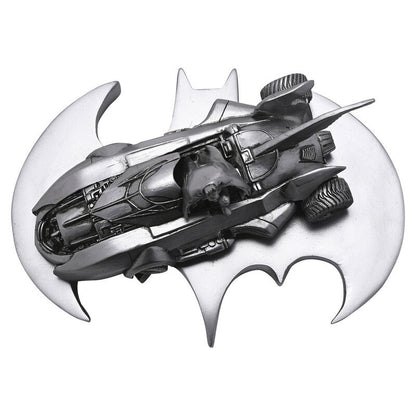 Figura do Batmóvel e Batman da DC Comics