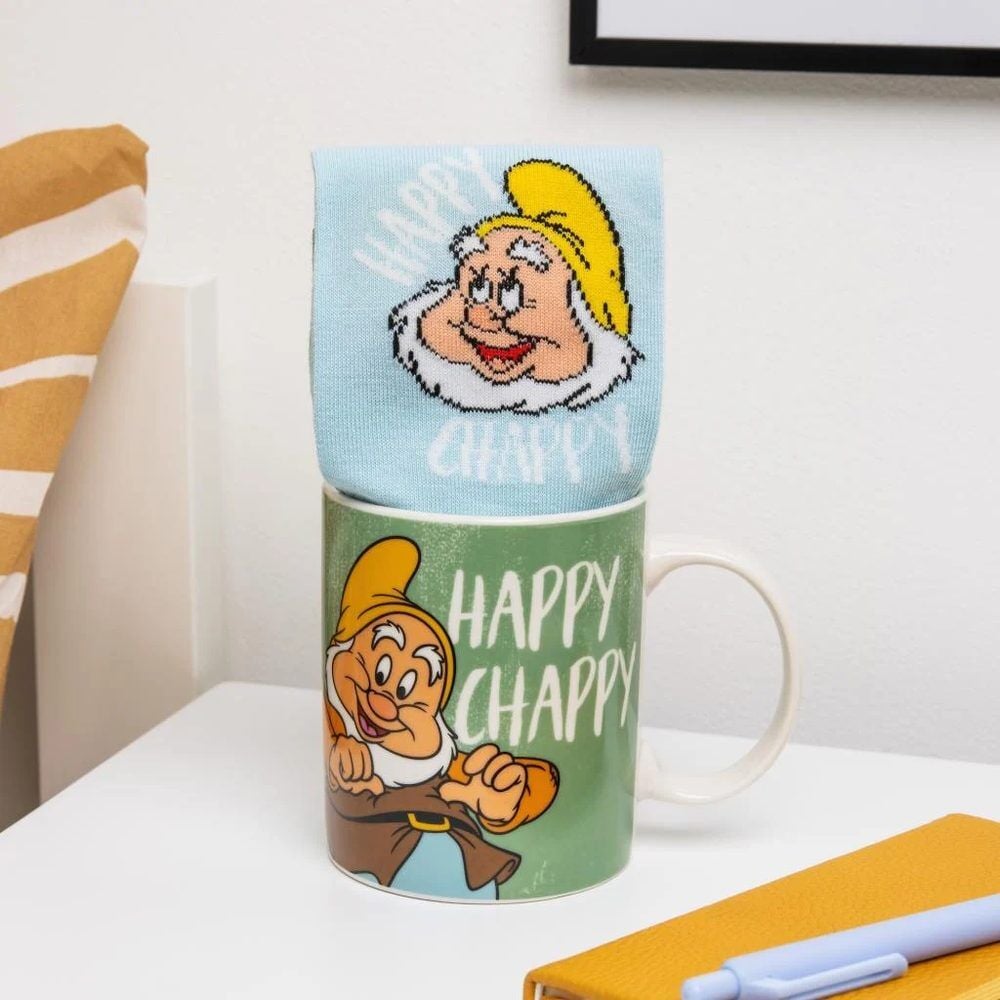 Happy Snow White and the Seven Dwarfs Mug and Socks Set