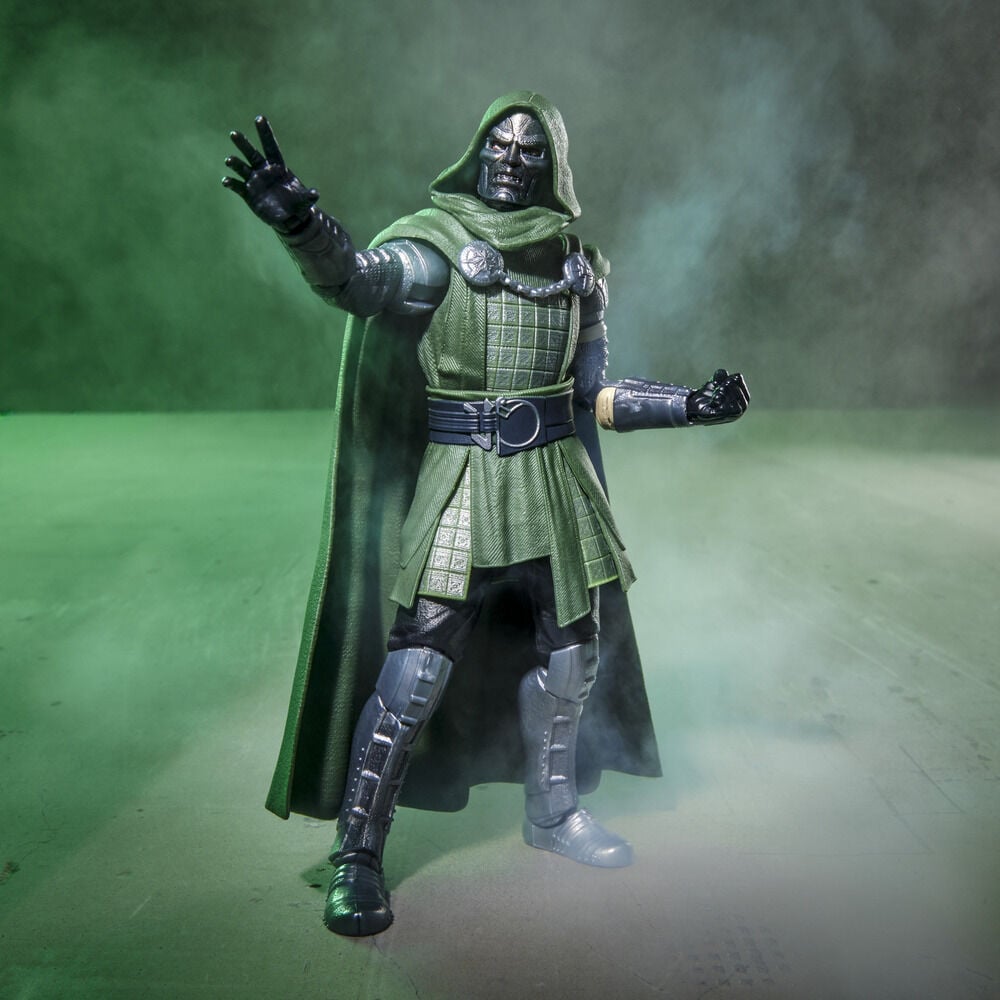 Figure Doctor Doom Avengers Doomsday Marvel Legends Series 15cm