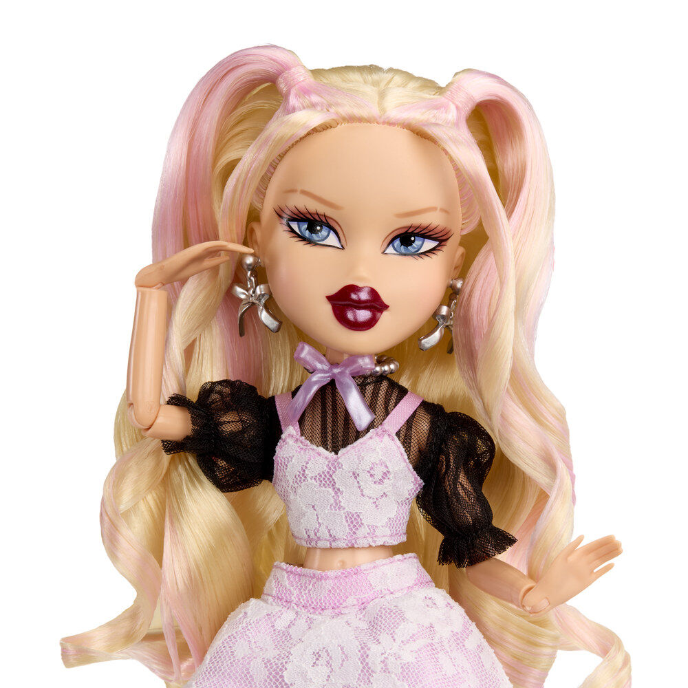 Cloe Doll Birthday Stylin Bratz T-Shirt