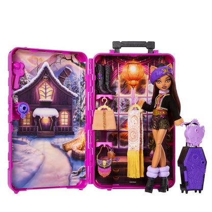 Clawdeen Wolf Doll and Skulltimate Secrets Wardrobe from Monster High