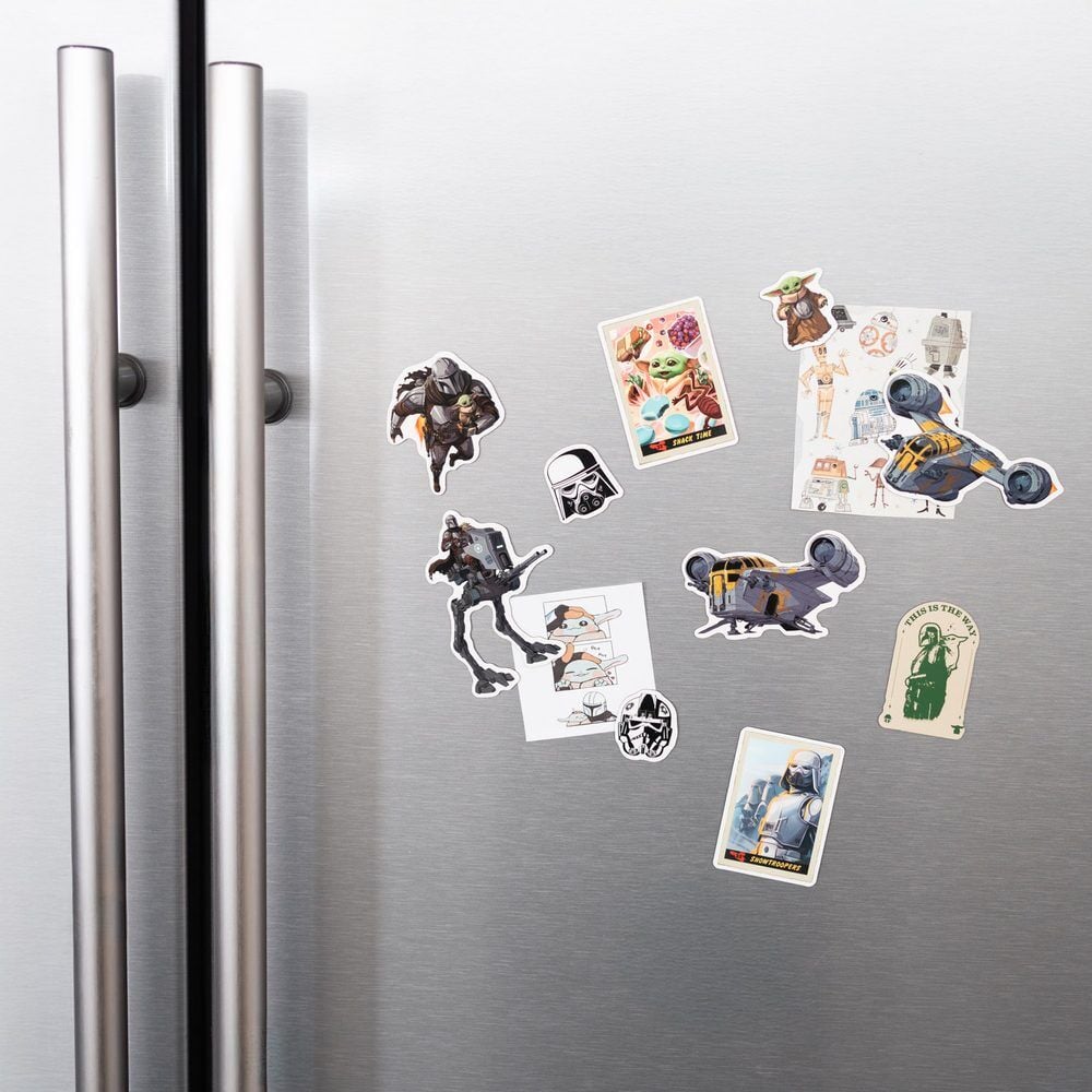 Mandalorian and Grogu Star Wars Die-Cut Magnet Set