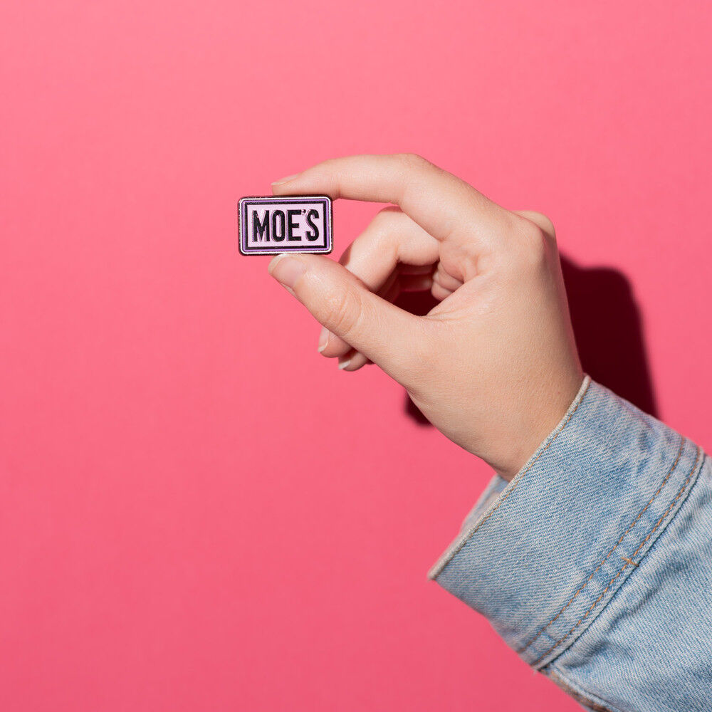 Set of 4 pins Moe's Tavern The Simpsons
