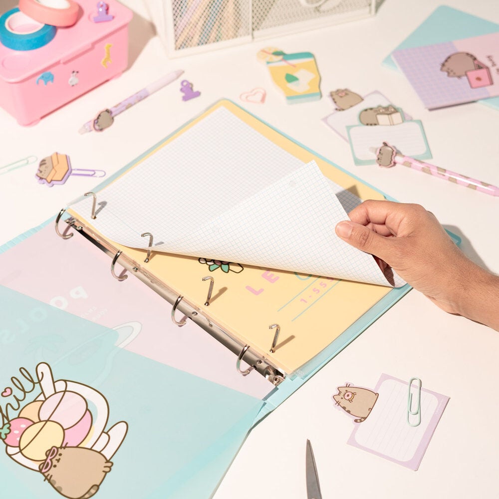 Pusheen 4-ring binder