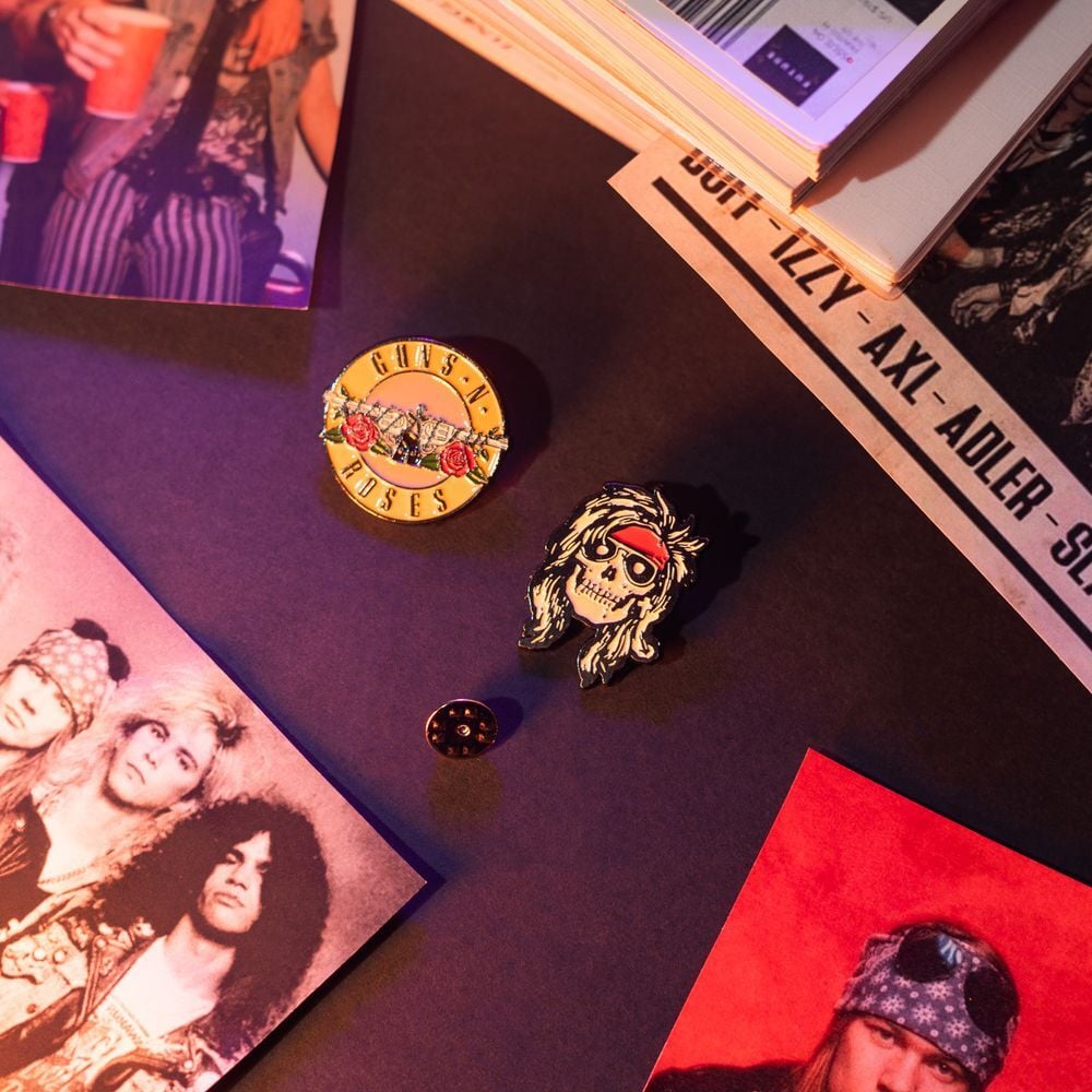 Blister pack of 4 Guns N Roses pins